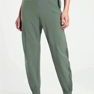 Athleta Green Quest Joggers with Elastic Cuffs